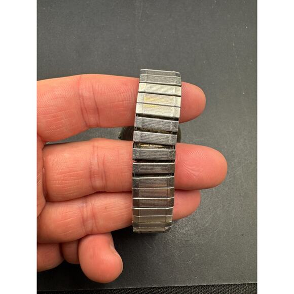 VINTAGE Timex Men's Easy Reader Expansion Indiglo Watch Silver Tone 35mm Working - Picture 6 of 11